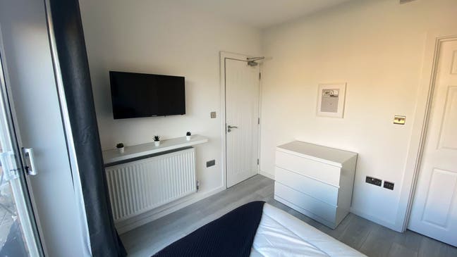 🏠Brand New High Spec Ensuite! Main Photo