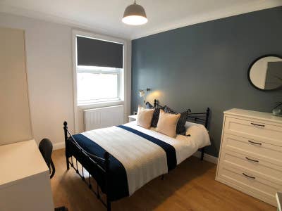 Stylish House for professionals in the city Centre Main Photo