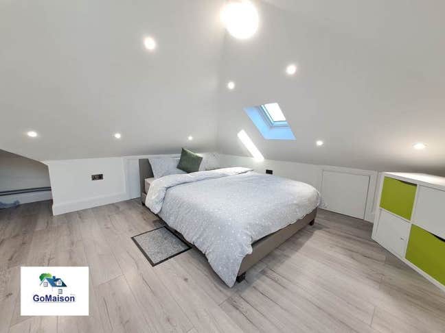 🏡 Stylish En-Suite Room in a 3-Bed Flat HA2  Main Photo