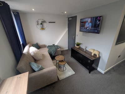 Mini flat with lounge & Kitchenette  Main Photo