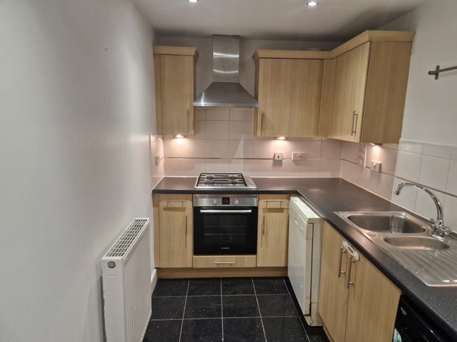 Room in quiet beautiful apartment Main Photo