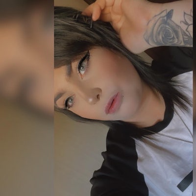 Professional Female seeks a single or double room Main Photo