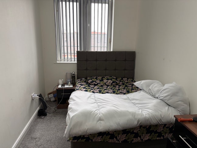 Elegant room in a peaceful vicinity  Main Photo