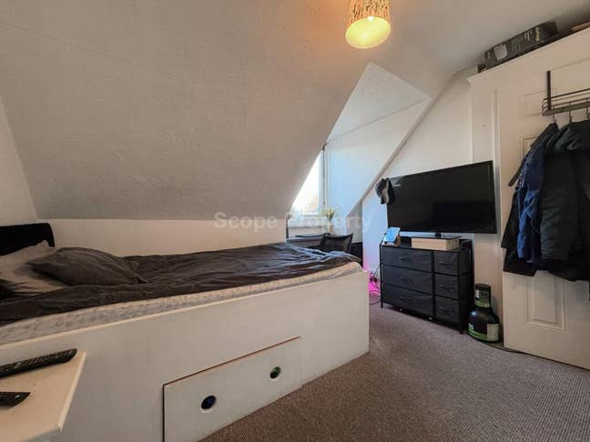 Double Room Avilable - London Road Main Photo