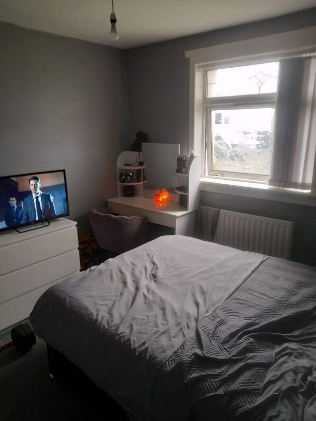 1 double bedroom in furnished 2 bedroom flat  Main Photo