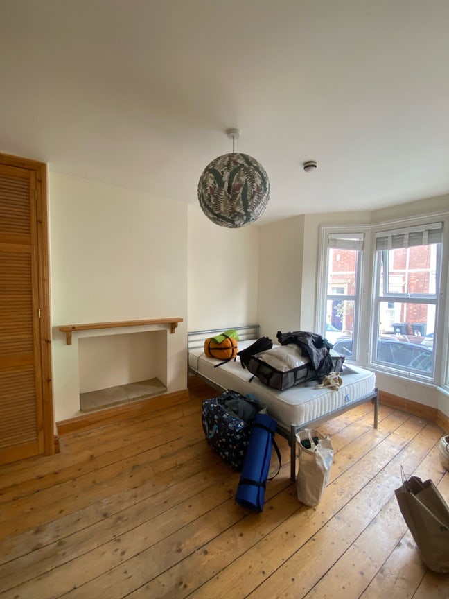Southville Room in sociable 6 Bed! Main Photo