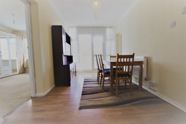 2-Bedroom Ground Floor Flat – Northolt (UB5) Main Photo