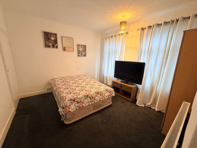 Double room in Luton Main Photo