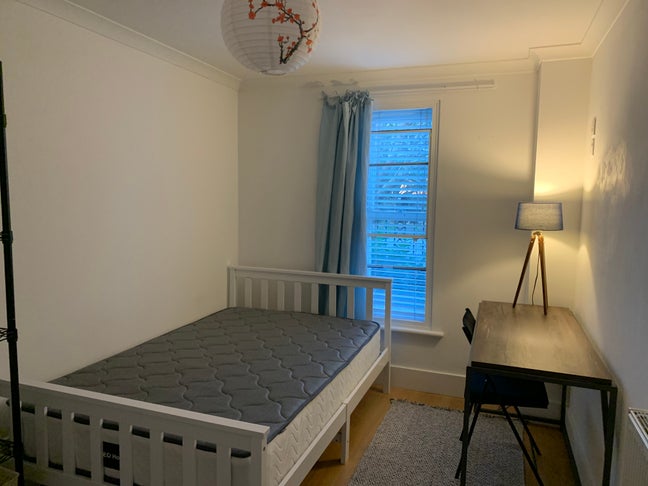 Bright & Comfy Double Room for Rent in Ware centre Main Photo