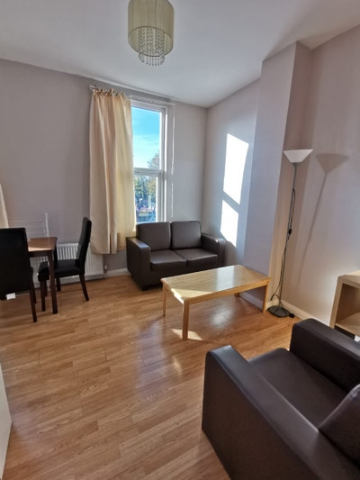 Finsbury Park🔥Double Room🏡Living Room Main Photo