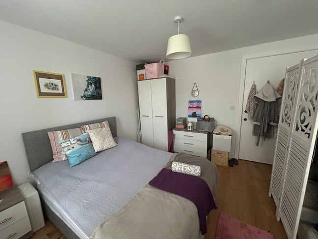 Double room Mitcham Eastfields Main Photo