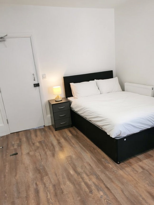 Professional Room - At St. James Street BN2 Main Photo