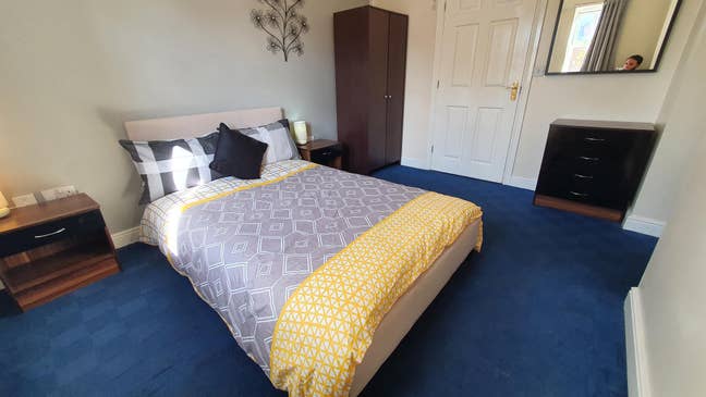 📍Amazing ensuite - top location📍 Main Photo