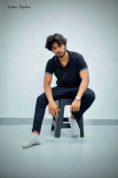 Im student searching for good place to stay Main Photo