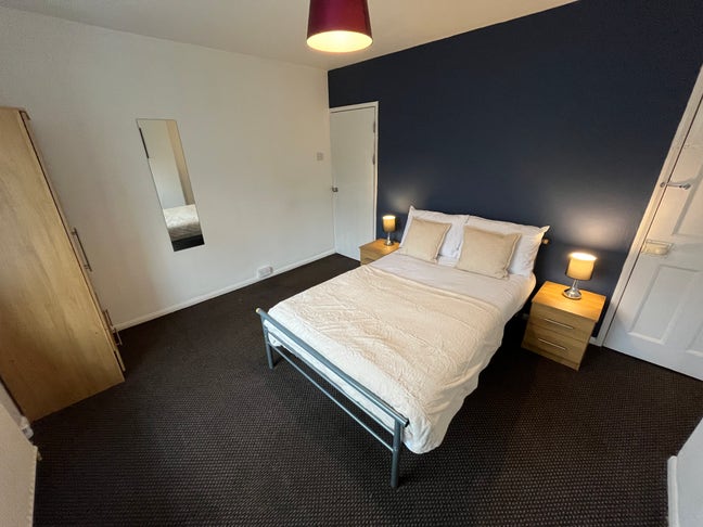 Furnished Double Room, Langwith Road in Shirebrook Main Photo