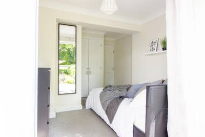 Bright, Modern, Welcoming 🙌 a Perfect Combination Main Photo