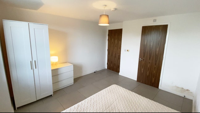 🏡 Beautiful spacious en suite room in 4bed 🏡  Main Photo