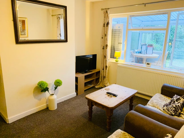 Execellent furnished double room, parking Main Photo