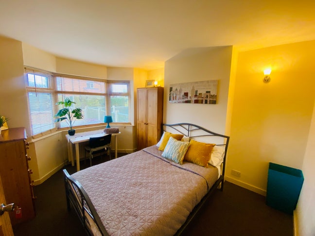 Execellent furnished double room, parking Main Photo