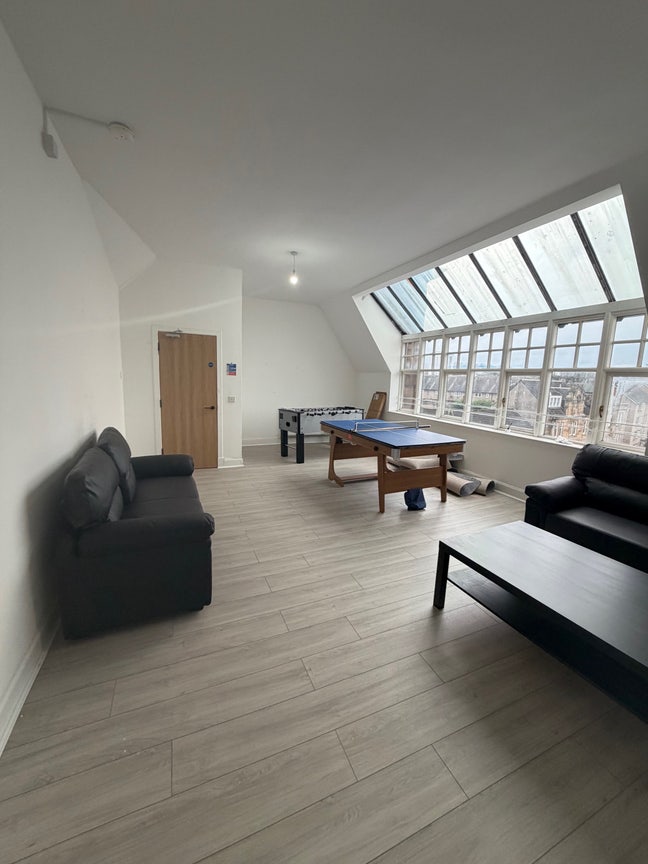 Double Rooms – Central Paisley | Near UWS Main Photo