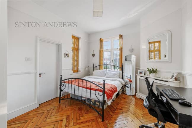 Double ensuite room in prime Ealing location Main Photo