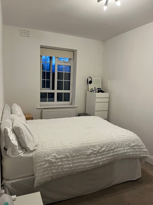 Double room available in friendly flatshare!!  Main Photo