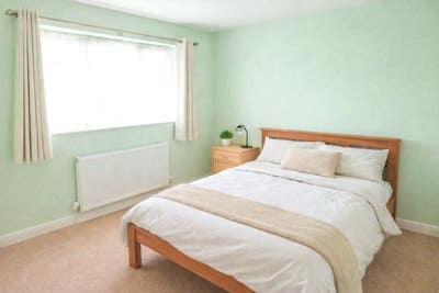 🏡 Double Room – Quiet Modern Home - Low Deposit  Main Photo