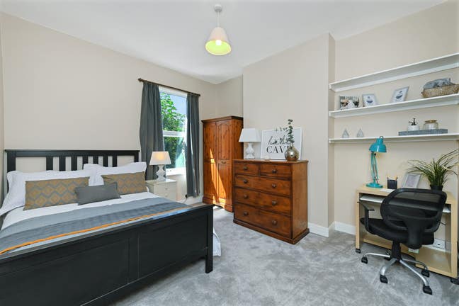 **Large Double Room**Inclusive of All Bills** Main Photo