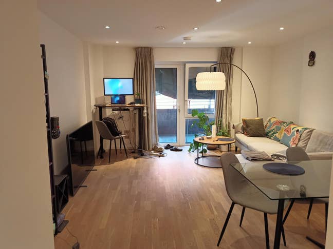 DBL bedroom (own bath)  in a central London flat Main Photo