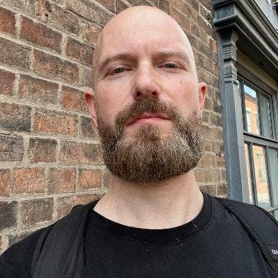 Looking for a room Main Photo