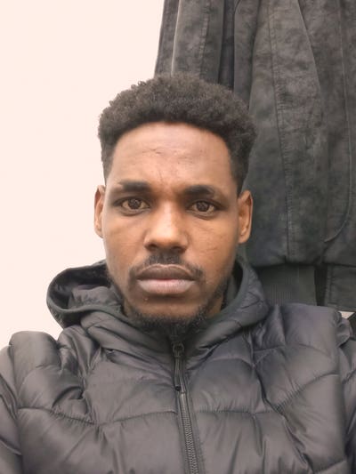 21 year old Male seeks a single or double room Main Photo