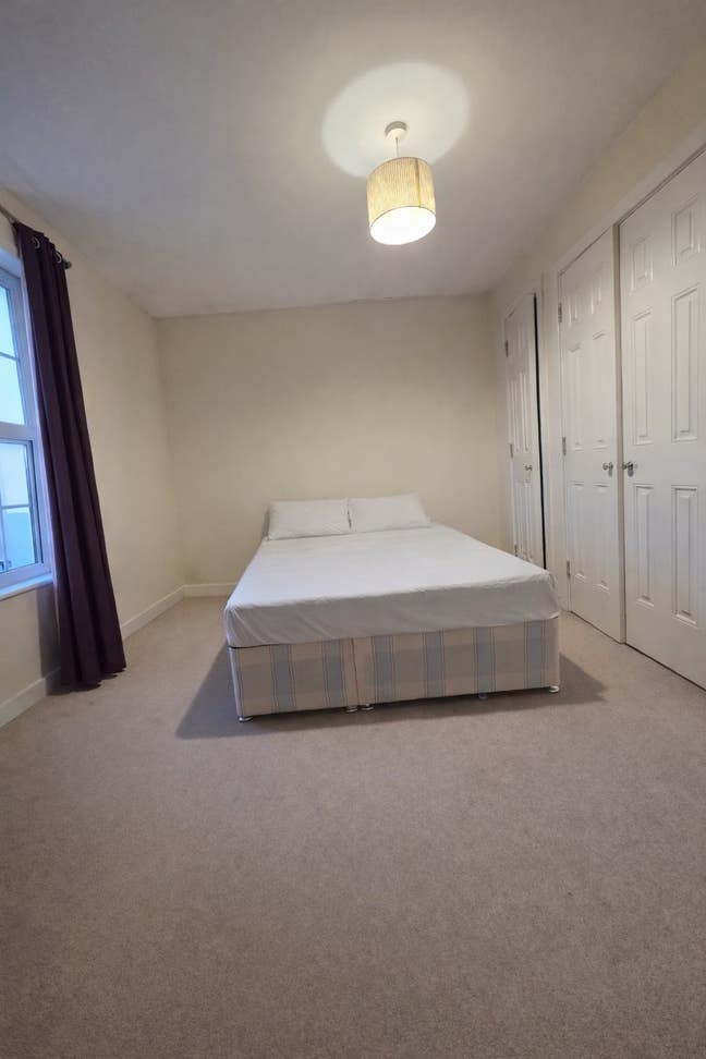 Looking for a friendly, reliable flatmate Main Photo