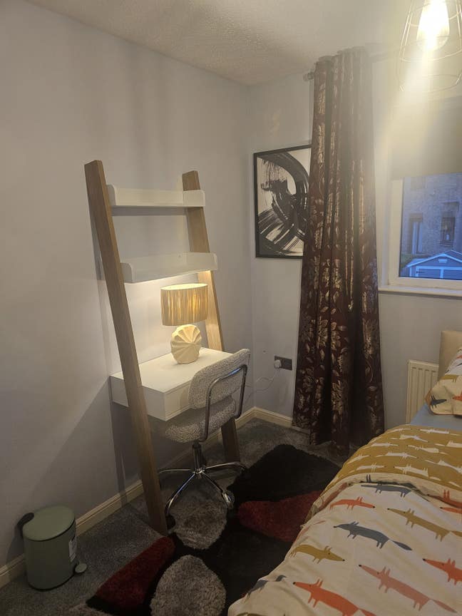 Double Room Available Main Photo