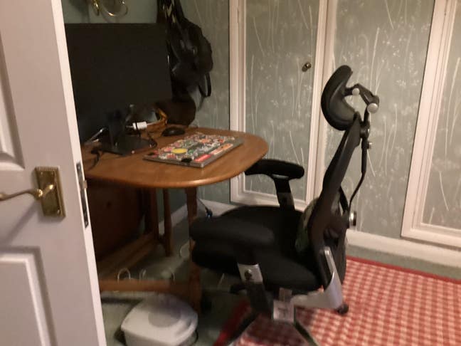 Room to let for professional on short term base  Main Photo