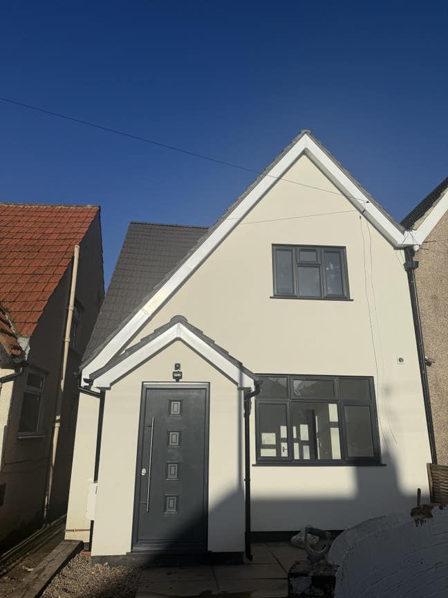 Bright/ New/ EnSuite Rooms To Rent  Main Photo