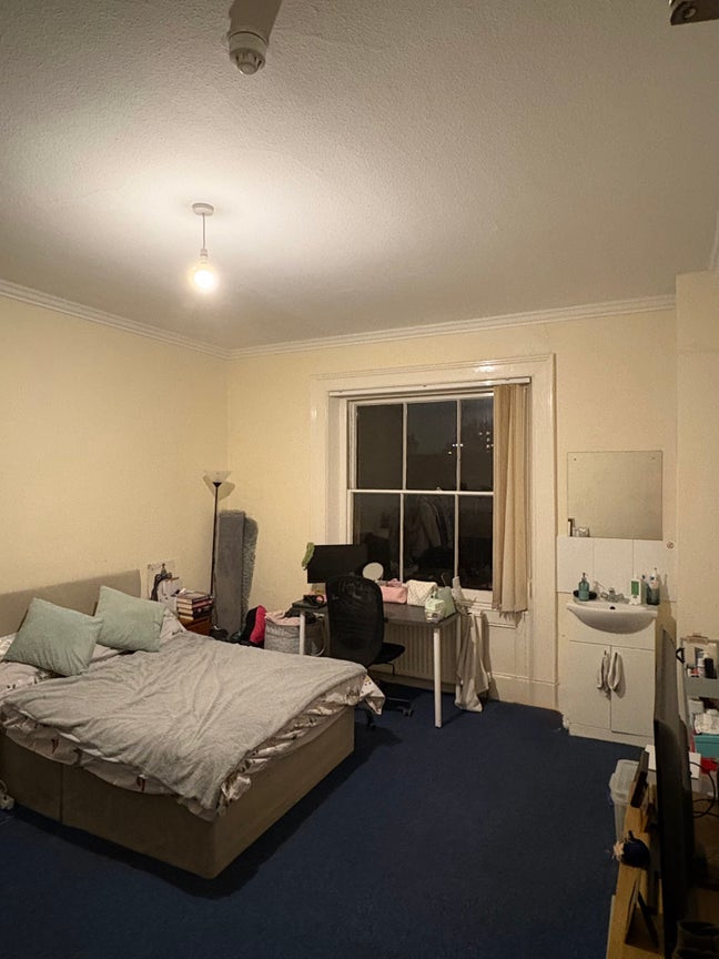 Double Room in South Kensington  Main Photo