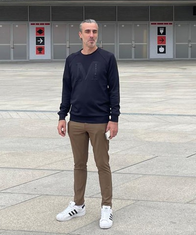 Looking to buddy up Main Photo