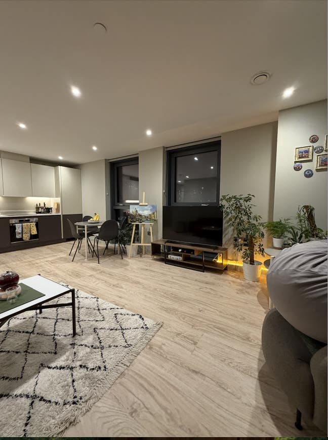 Double Room with En Suite in Modern Apartment Main Photo