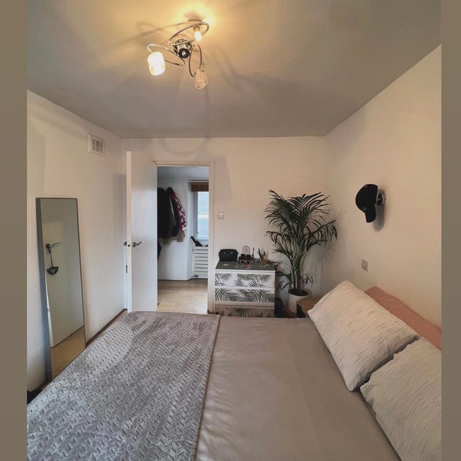 Nine Elms/Stockwell - Move in ASAP Main Photo