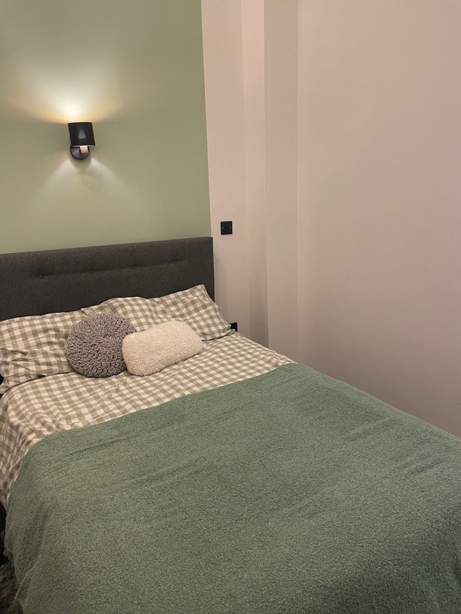 One room for rent Cathays Main Photo