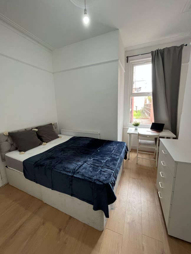 Single rooms in Cricklewood available Main Photo