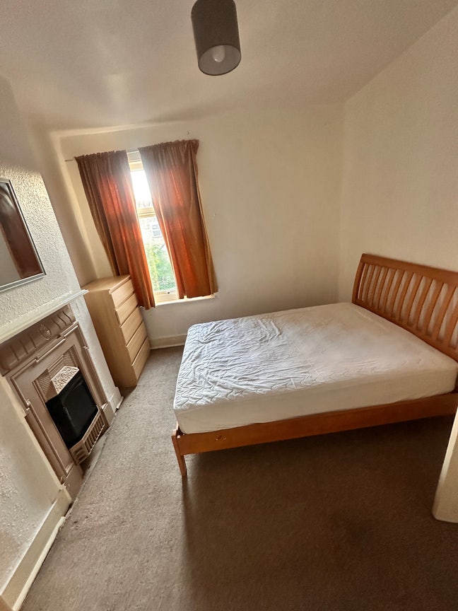 Spacious Furnished Rooms  Main Photo