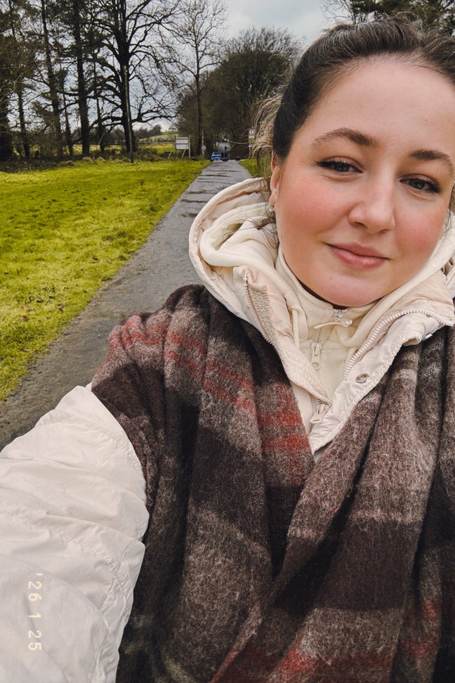 Room needed by professional couple Main Photo