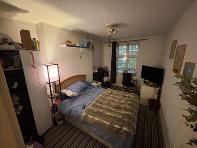 Camden - Room available in 2 bedroom flatshare.  Main Photo