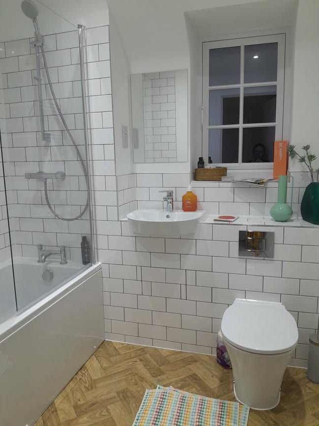 Room to let in brand new flat Mon to Friday. (Stn) Main Photo