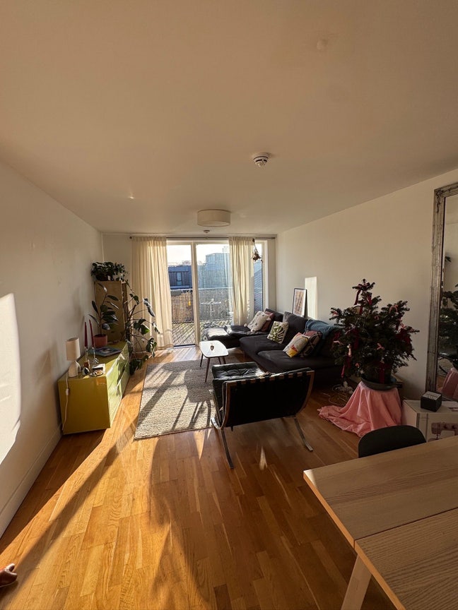 Triple sized room with ensuite in Haggerston  Main Photo