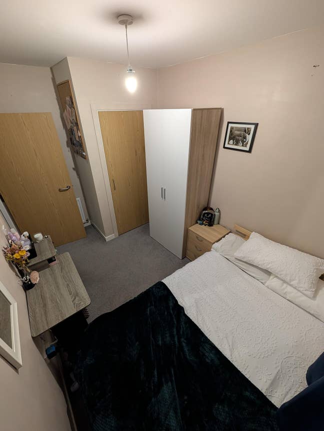 Double room in a great house  Main Photo