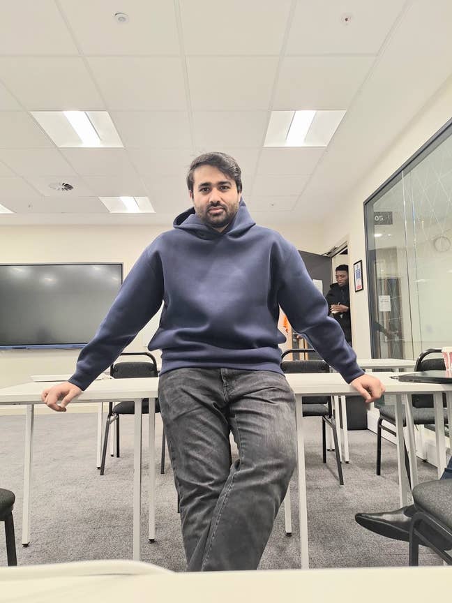 Looking for 1 single room Main Photo