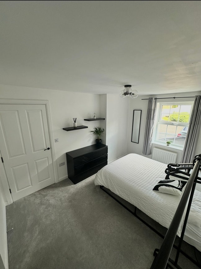 Beautiful Double room with en-suite  Main Photo