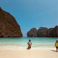 Professional Male seeks a single or double room Main Photo